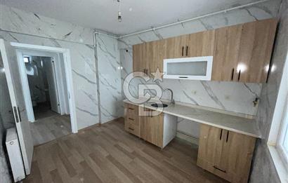 Üsküdar Merkez'de İçi Sıfır Masrafsız Balkonlu Ara Kat 3+1 Daire