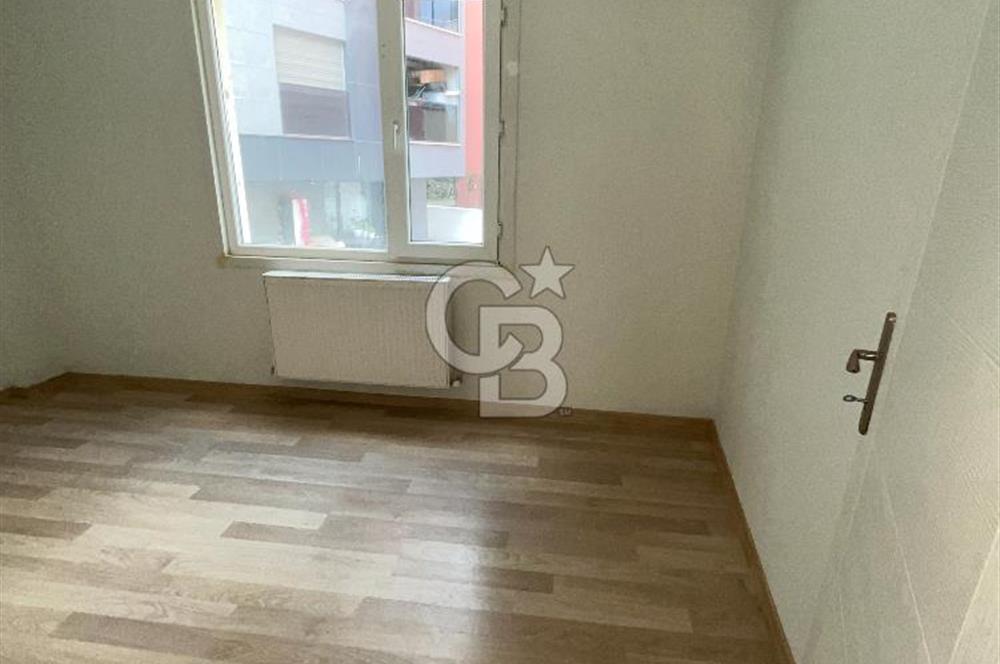 Üsküdar Merkez'de İçi Sıfır Masrafsız Balkonlu Ara Kat 3+1 Daire