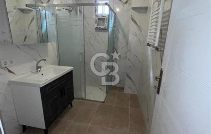 Üsküdar Merkez'de İçi Sıfır Masrafsız Balkonlu Ara Kat 3+1 Daire