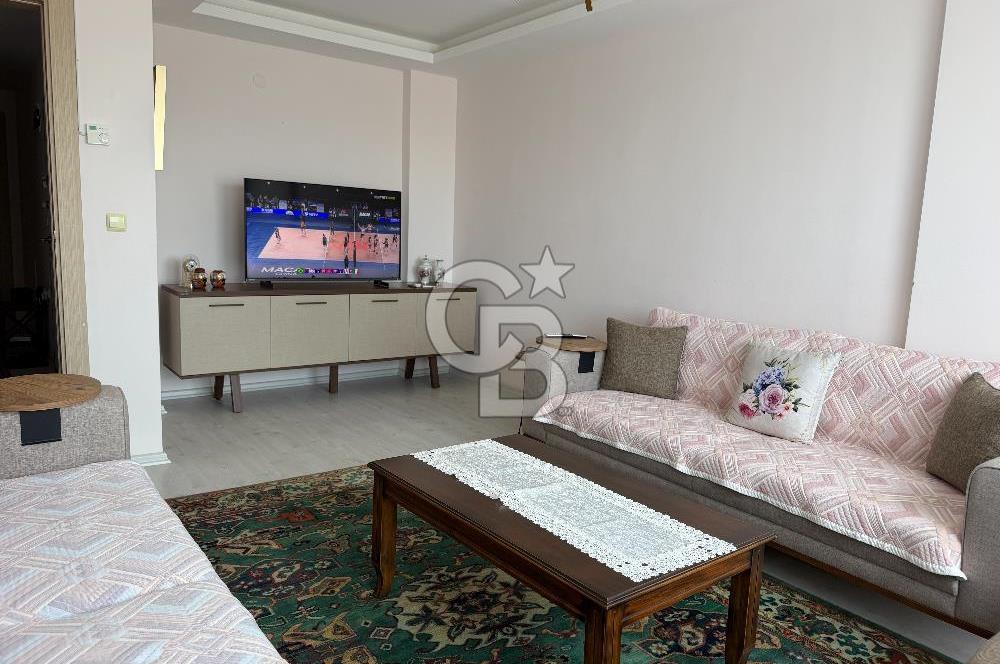 Seferihisar Merkezde Açık Otoparklı Temiz Kullanılmış 2+1 Daire