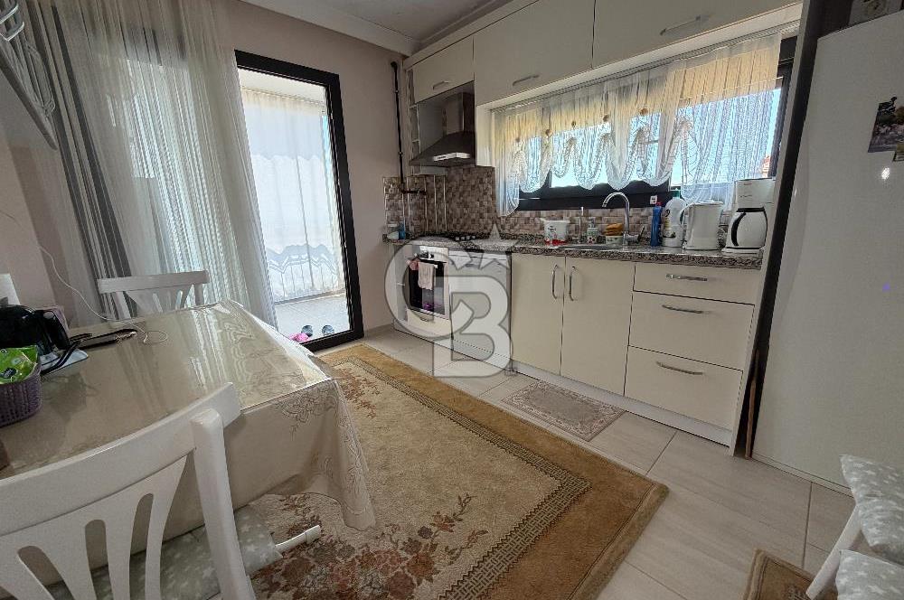Seferihisar Merkezde Açık Otoparklı Temiz Kullanılmış 2+1 Daire