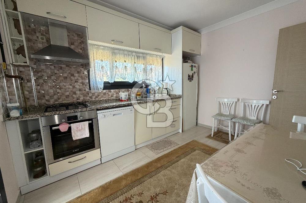 Seferihisar Merkezde Açık Otoparklı Temiz Kullanılmış 2+1 Daire
