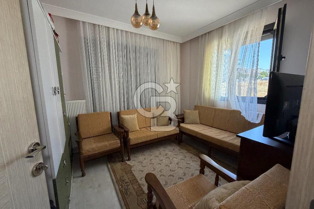 Seferihisar Merkezde Açık Otoparklı Temiz Kullanılmış 2+1 Daire