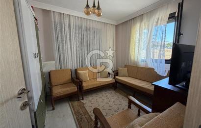 Seferihisar Merkezde Açık Otoparklı Temiz Kullanılmış 2+1 Daire