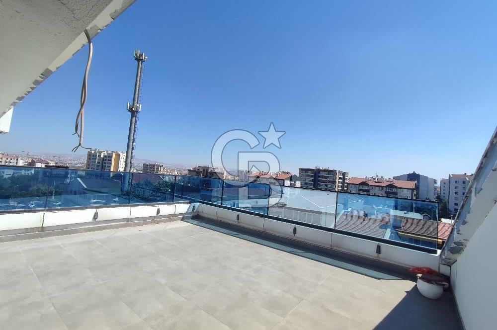 Ümitköy Metro Yakını 4 Katlı Asansörlü Otoparklı Satılık Bina