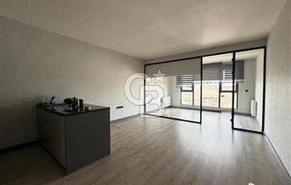 YAŞAM KULEDE CAM BÖLMELİ 1+1 AYARINDA 1+0 DAİRE