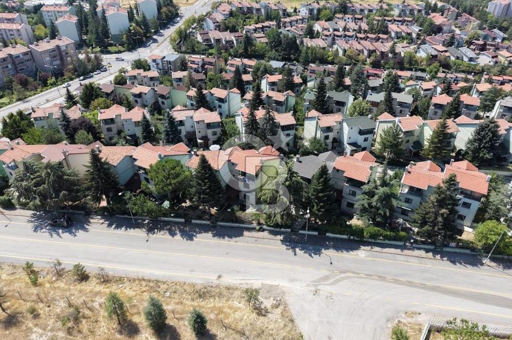 ÇAYYOLU KORUDA BOŞ OTURUMA HAZIR 5+1 SATILIK VİLLA