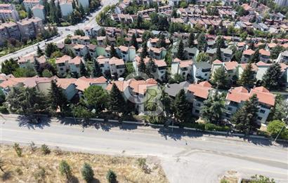 ÇAYYOLU KORUDA BOŞ OTURUMA HAZIR 5+1 SATILIK VİLLA
