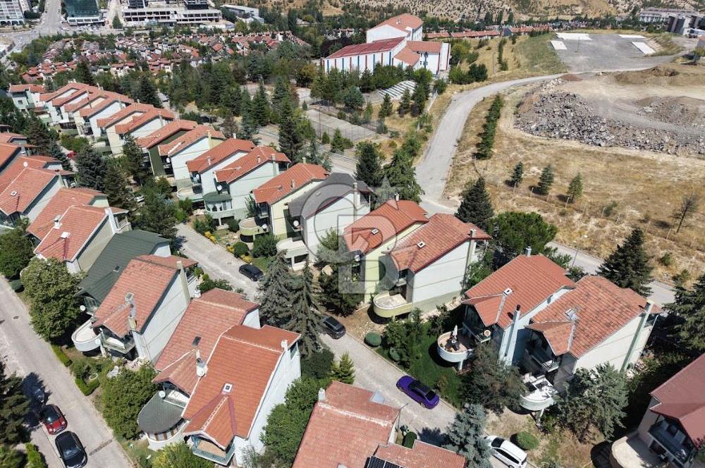 ÇAYYOLU KORUDA BOŞ OTURUMA HAZIR 5+1 SATILIK VİLLA