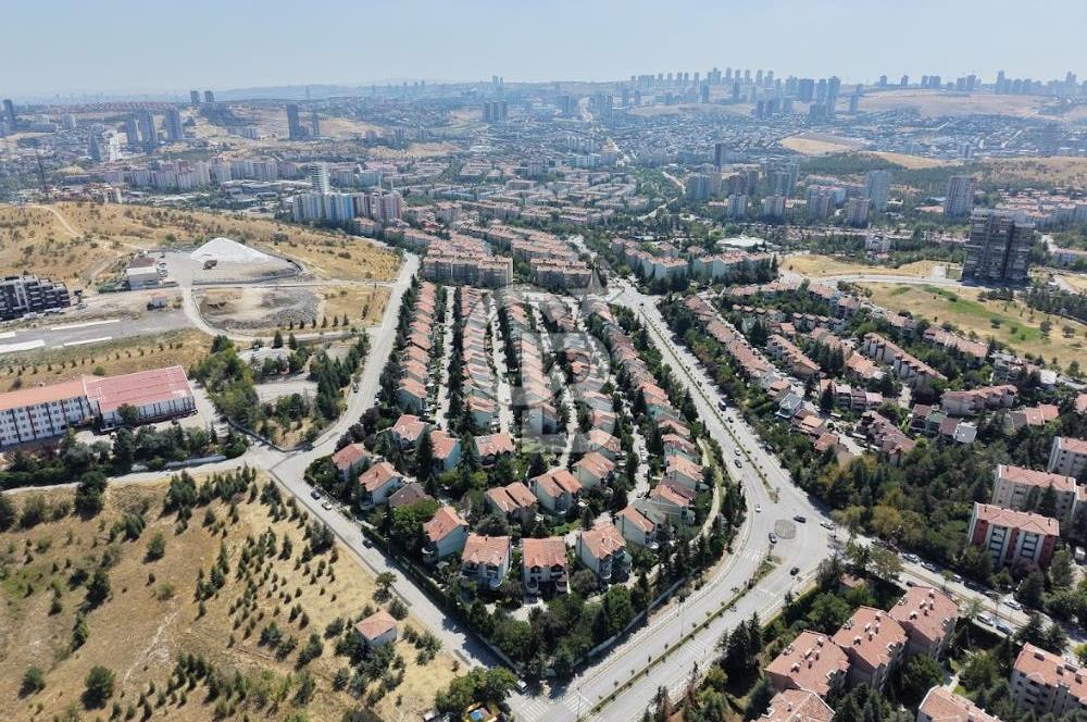 ÇAYYOLU KORUDA BOŞ OTURUMA HAZIR 5+1 SATILIK VİLLA