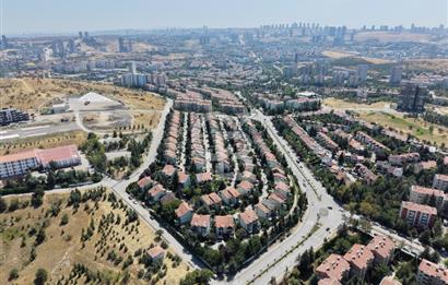 ÇAYYOLU KORUDA BOŞ OTURUMA HAZIR 5+1 SATILIK VİLLA