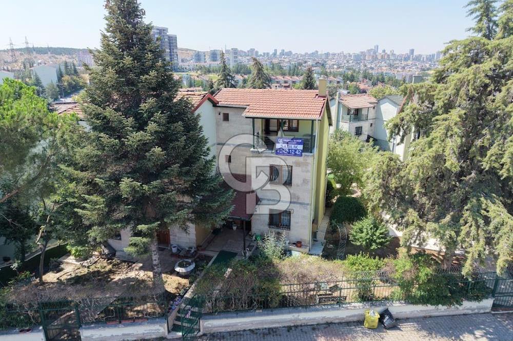 ÇAYYOLU KORUDA BOŞ OTURUMA HAZIR 5+1 SATILIK VİLLA