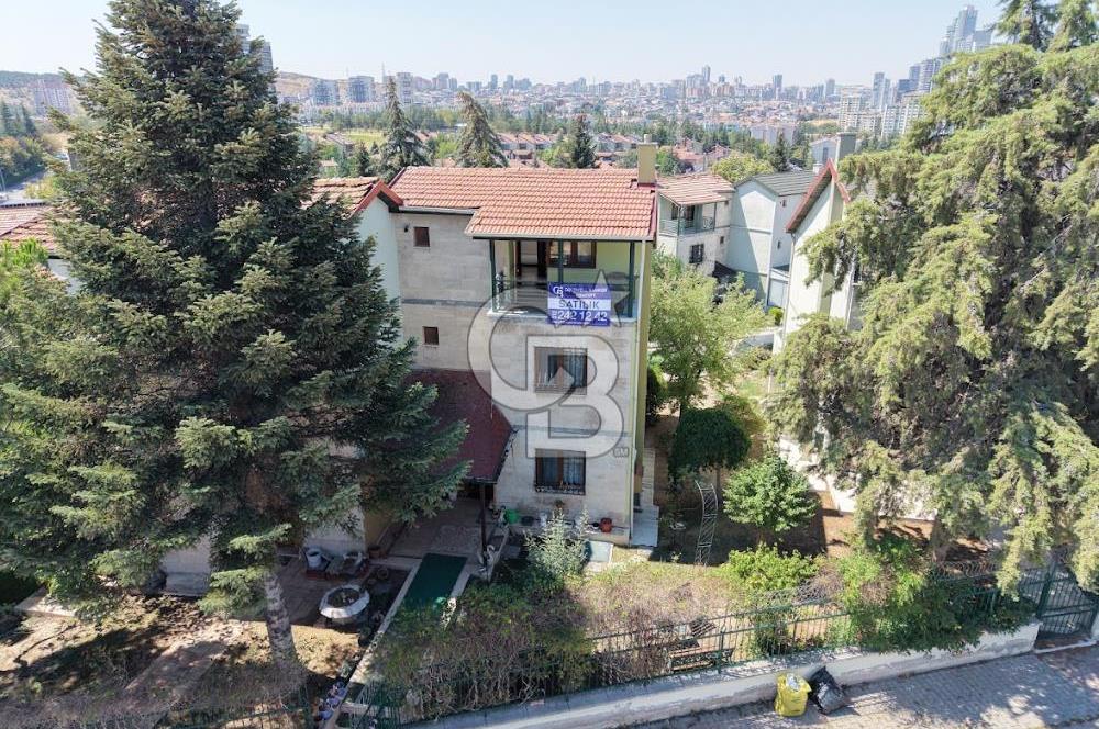 ÇAYYOLU KORUDA BOŞ OTURUMA HAZIR 5+1 SATILIK VİLLA