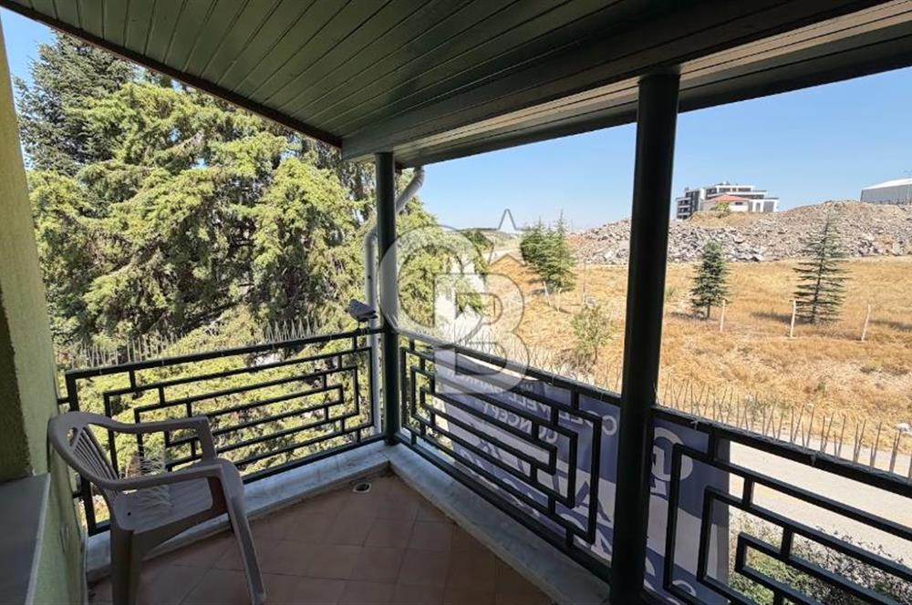 ÇAYYOLU KORUDA BOŞ OTURUMA HAZIR 5+1 SATILIK VİLLA