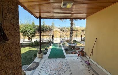ÇAYYOLU KORUDA BOŞ OTURUMA HAZIR 5+1 SATILIK VİLLA