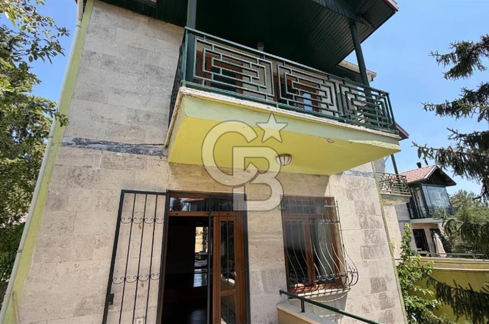 ÇAYYOLU KORUDA BOŞ OTURUMA HAZIR 5+1 SATILIK VİLLA