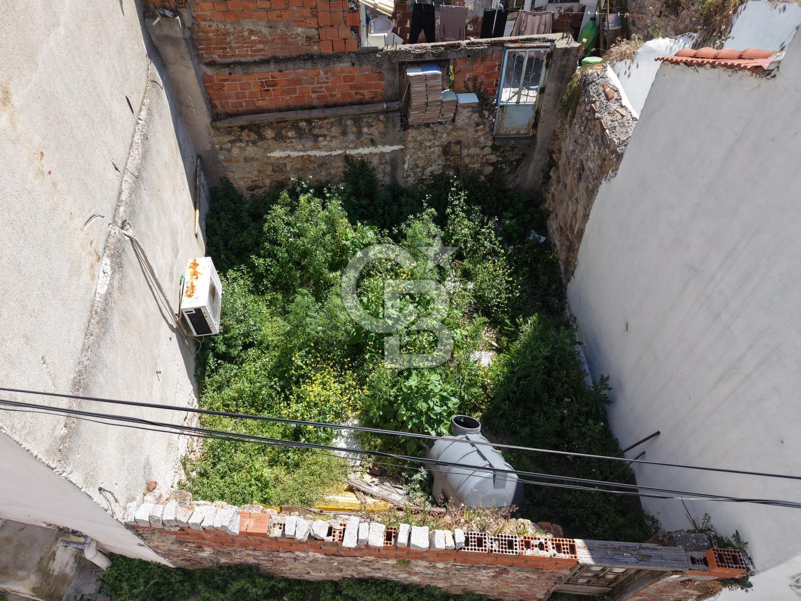 AYVALIK ZEKİBEY MAHALLESİNDE 3 KAT İMARLI SATILIK ARSA