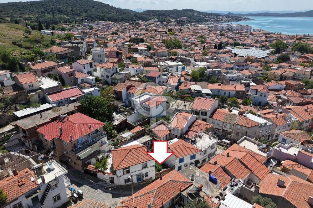 AYVALIK ZEKİBEY MAHALLESİNDE 3 KAT İMARLI SATILIK ARSA