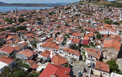 AYVALIK ZEKİBEY MAHALLESİNDE 3 KAT İMARLI SATILIK ARSA