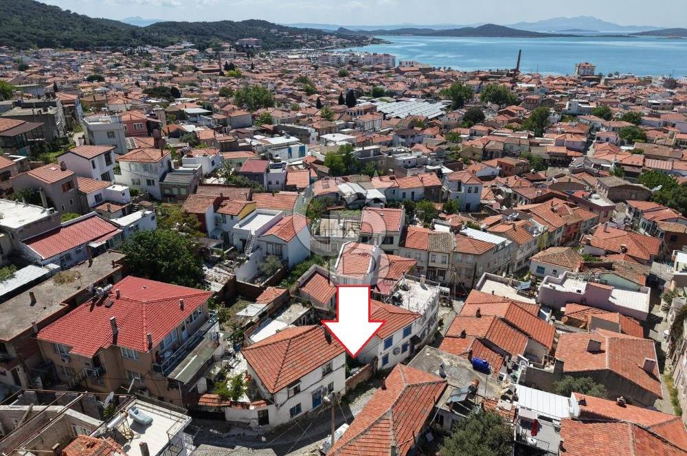 AYVALIK ZEKİBEY MAHALLESİNDE 3 KAT İMARLI SATILIK ARSA