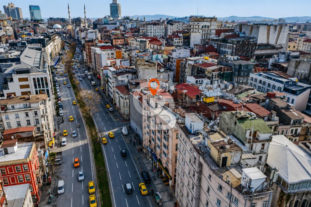TAKSİM MEYDANA ÇOK YAKIN , TARLABAŞI BULVARINDA YATIRIM FIRSATI.
