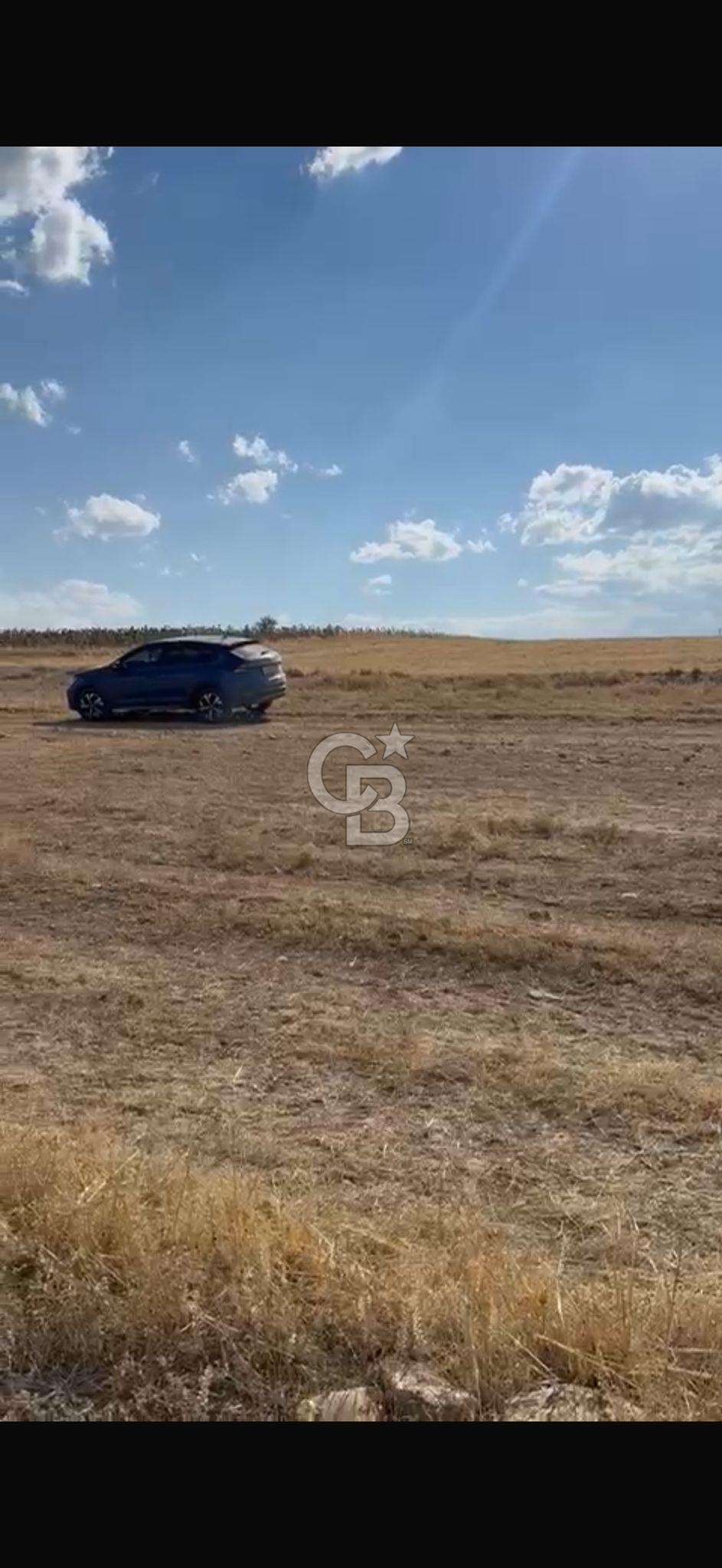 Kütahya Altıntaşta köydibi OSB ye yakın yatirimlik arazi