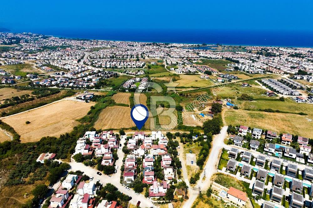 Kuşadası Güzelçamlı da satılık 7+1 triplex bahçeli yazlık