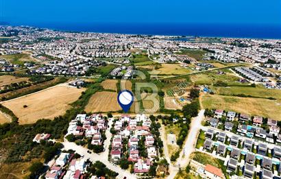 Kuşadası Güzelçamlı da satılık 7+1 triplex bahçeli yazlık