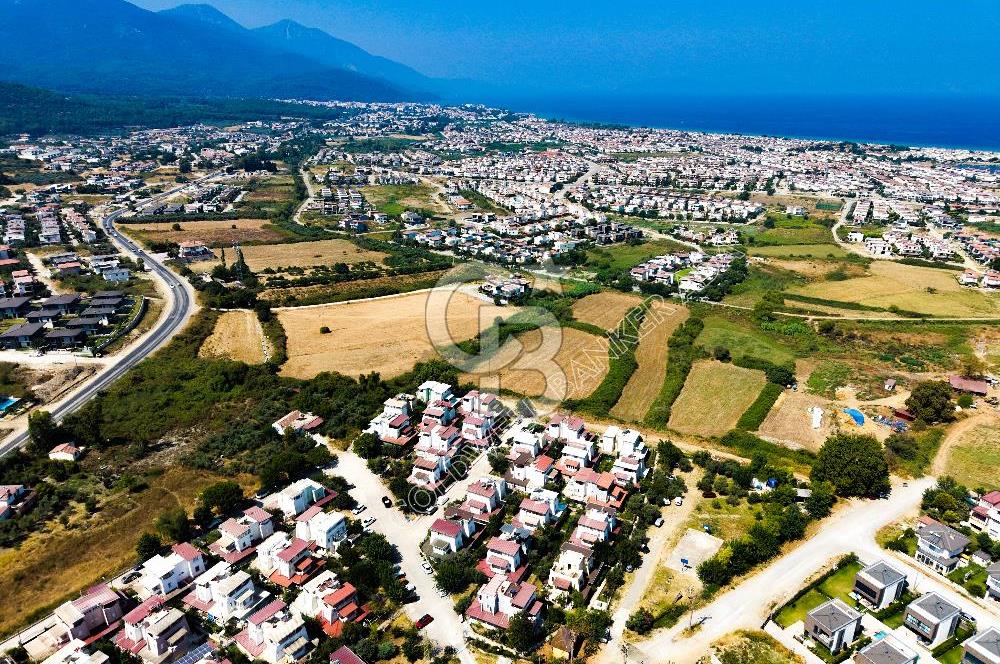 Kuşadası Güzelçamlı da satılık 7+1 triplex bahçeli yazlık