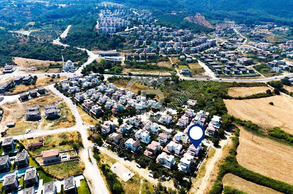 Kuşadası Güzelçamlı da satılık 7+1 triplex bahçeli yazlık
