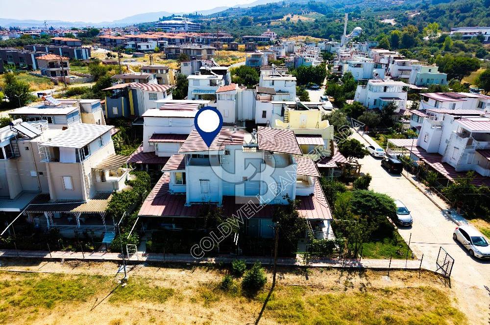 Kuşadası Güzelçamlı da satılık 7+1 triplex bahçeli yazlık