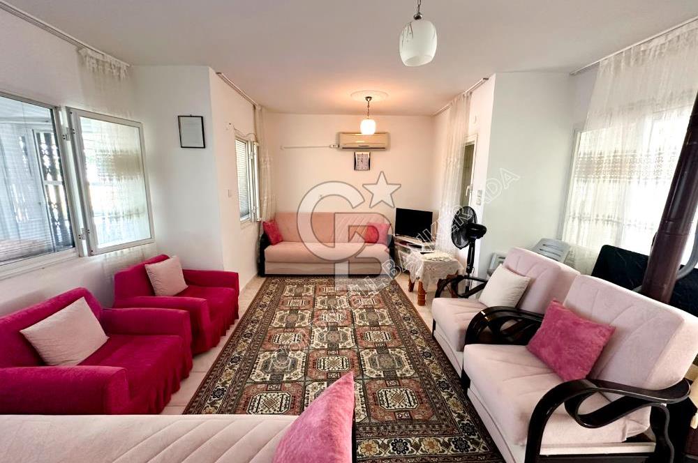 Kuşadası Güzelçamlı da satılık 7+1 triplex bahçeli yazlık