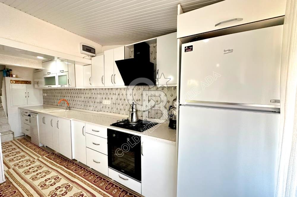 Kuşadası Güzelçamlı da satılık 7+1 triplex bahçeli yazlık