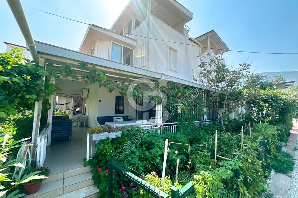 Kuşadası Güzelçamlı da satılık 7+1 triplex bahçeli yazlık