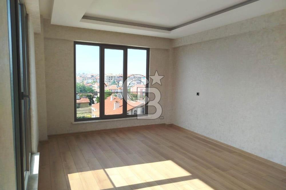 COLDWELL BANKER'DAN KARAMAN CAD. YAKINI LÜKS FERAH SATILIK 3+1 DAİRE