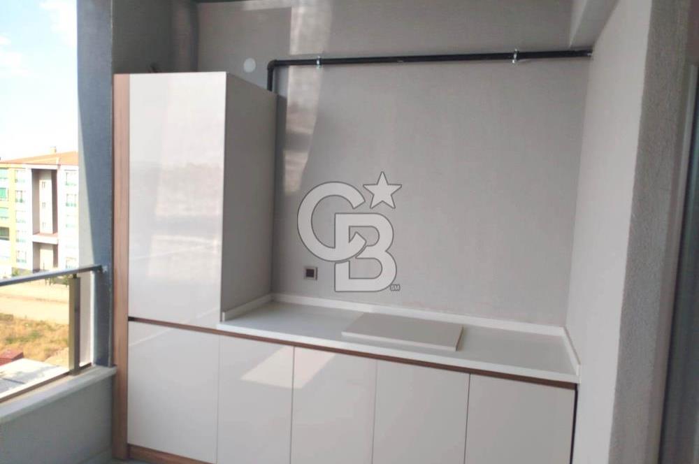 COLDWELL BANKER'DAN KARAMAN CAD. YAKINI LÜKS FERAH SATILIK 3+1 DAİRE