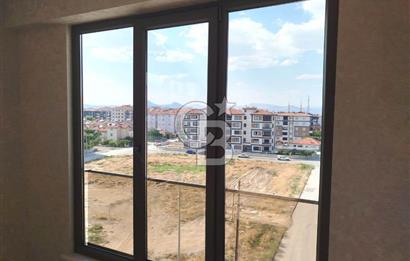 COLDWELL BANKER'DAN KARAMAN CAD. YAKINI LÜKS FERAH SATILIK 3+1 DAİRE