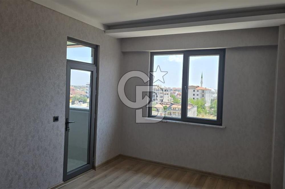COLDWELL BANKER'DAN KARAMAN CAD. YAKINI LÜKS FERAH SATILIK 3+1 DAİRE