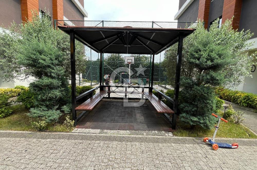 Samandıra Konakları Ara Kat Otoparklı Güvenlikli 3+1 Daire