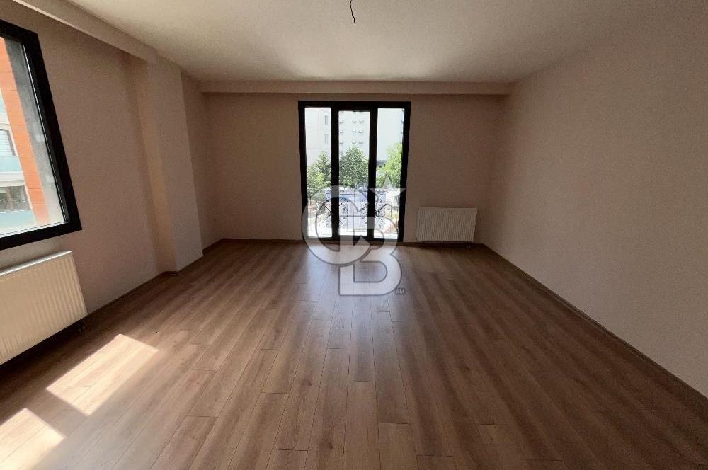 Samandıra Konakları Ara Kat Otoparklı Güvenlikli 3+1 Daire