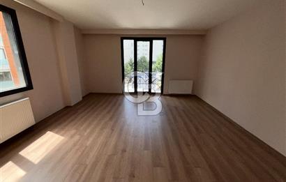 Samandıra Konakları Ara Kat Otoparklı Güvenlikli 3+1 Daire