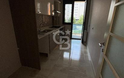 Samandıra Konakları Ara Kat Otoparklı Güvenlikli 3+1 Daire