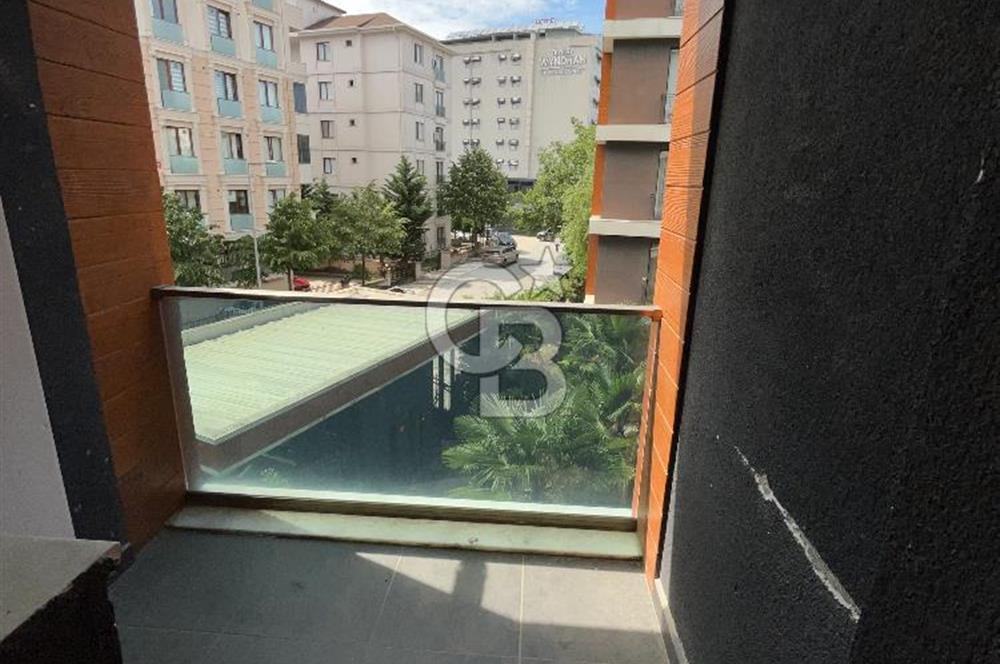 Samandıra Konakları Ara Kat Otoparklı Güvenlikli 3+1 Daire