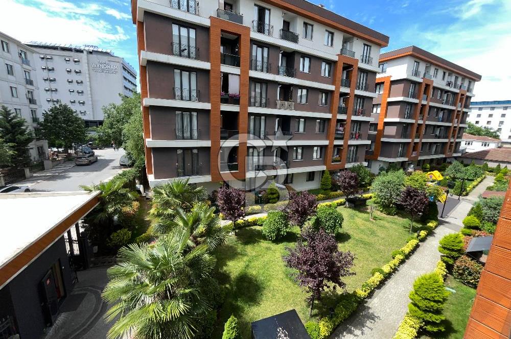 Samandıra Konakları Ara Kat Otoparklı Güvenlikli 3+1 Daire
