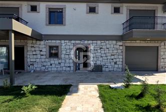 Ayvalık Küçükköy Havuzlu 2+1 Kiralık Villa  - 1 - 367202