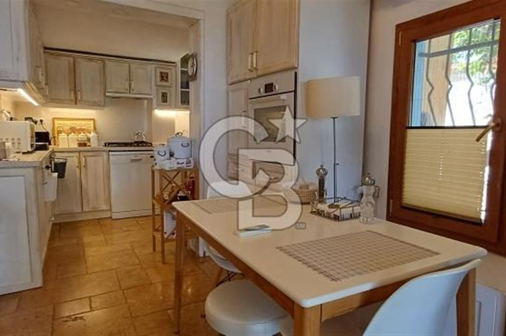 Bodrum Torba Satılık 4 + 1 Müştemilatlı Tripleks