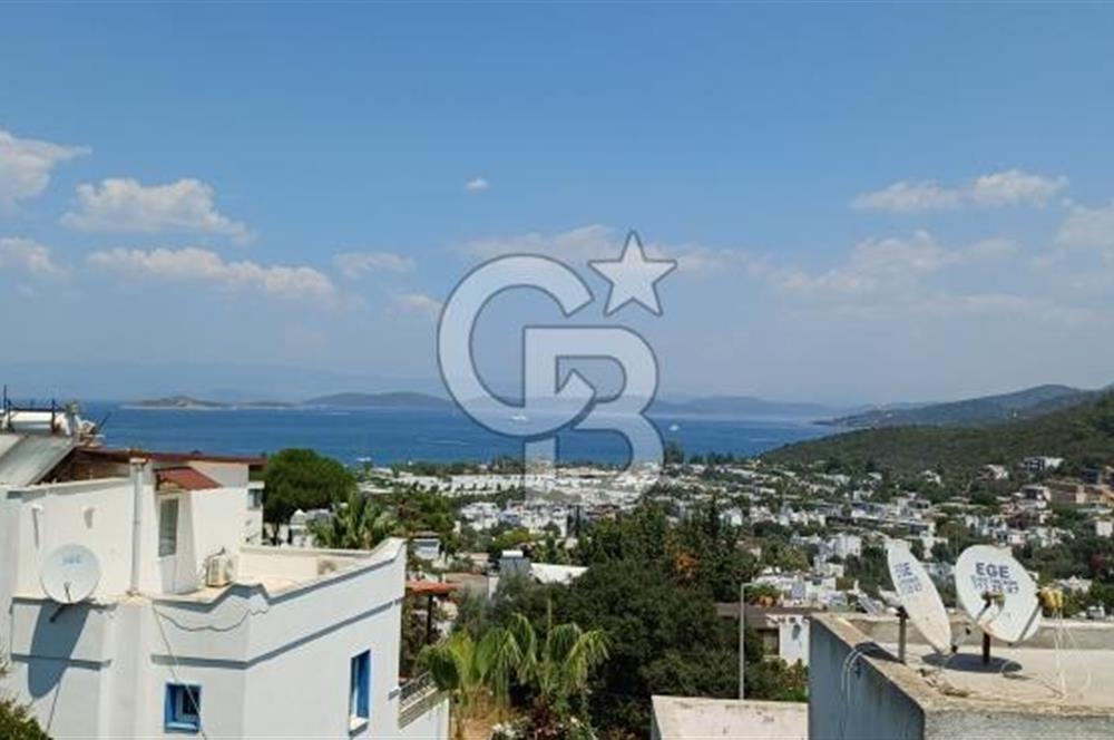 Bodrum Torba Satılık 4 + 1 Müştemilatlı Tripleks