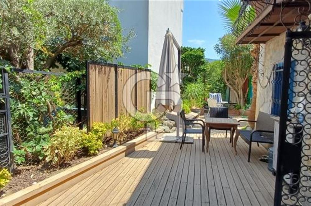 Bodrum Torba Satılık 4 + 1 Müştemilatlı Tripleks