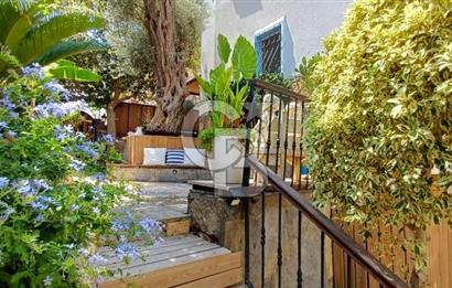 Bodrum Torba Satılık 4 + 1 Müştemilatlı Tripleks