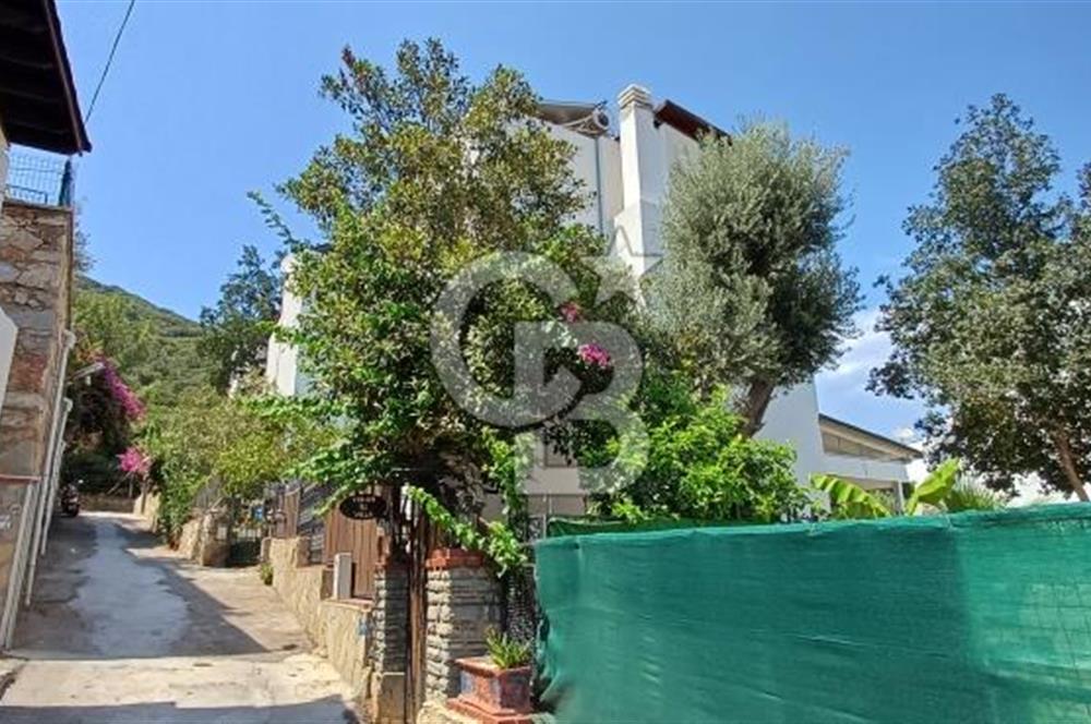Bodrum Torba Satılık 4 + 1 Müştemilatlı Tripleks